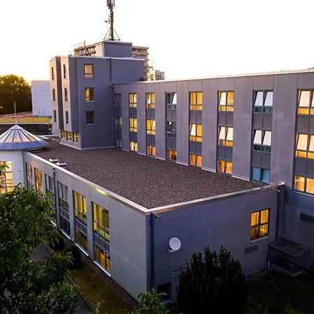 Hotel Vienna House Easy By Wyndham 4*