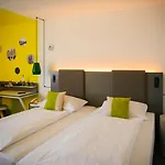 Vienna House Easy By Wyndham מלון קובורג