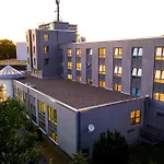 מלון Vienna House Easy By Wyndham 4*