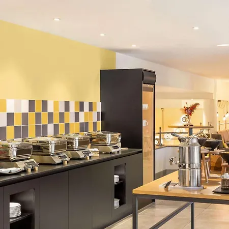 Vienna House Easy By Wyndham Szálloda 4*