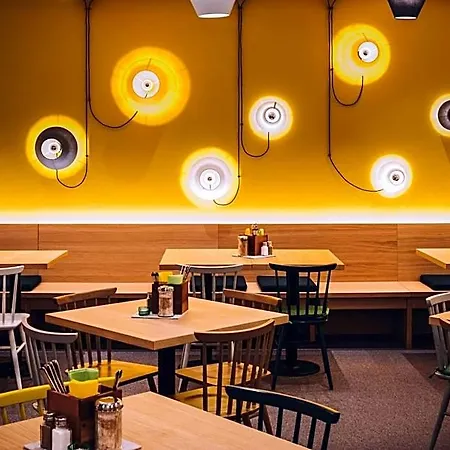 Ξενοδοχείο Vienna House Easy By Wyndham 4*