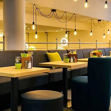 Vienna House Easy By Wyndham Ξενοδοχείο 4*