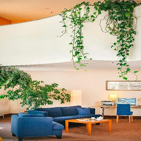 Vienna House Easy By Wyndham 4*